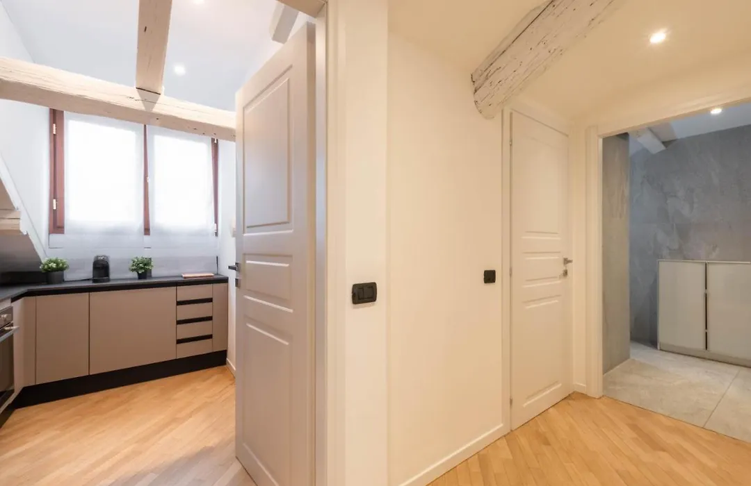 Brera Flat Near Duomo-1