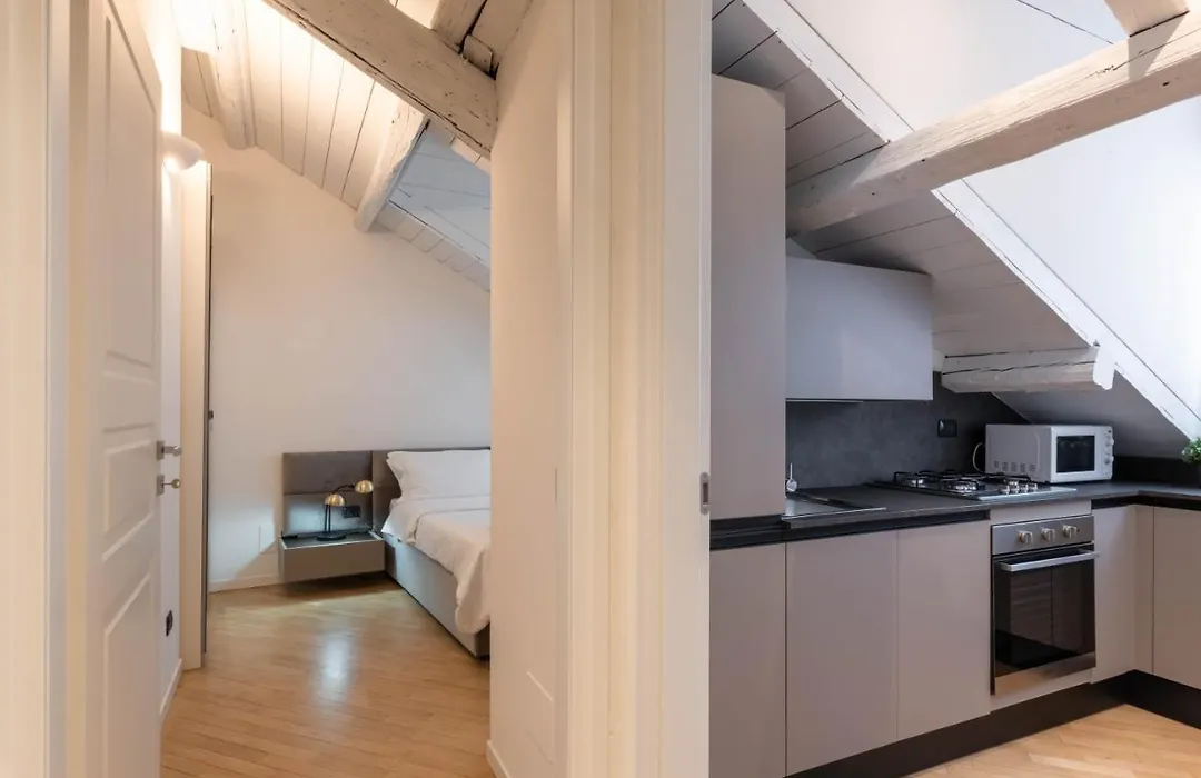 Brera Flat Near Duomo-1